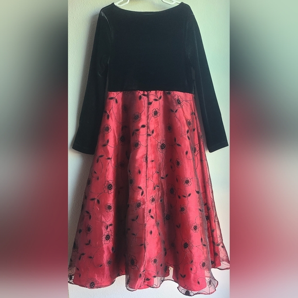 Rare, Too! - Girl's Black and Red Fancy Dress, Sz 8 - Picture 4 of 4